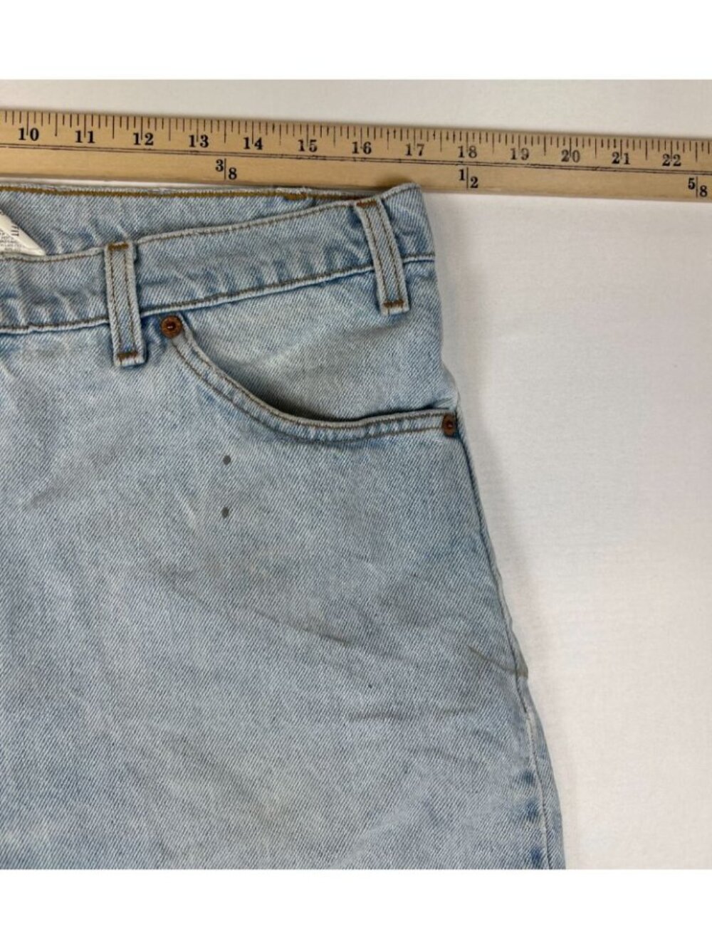 Vintage Levis 550 Mens 36 Light Wash Denim Jean Shorts Distressed Orange Tab 90s - Picture 13 of 13